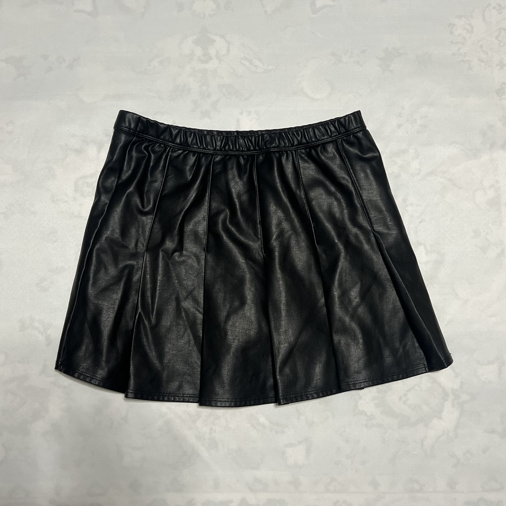 Abercrombie Kids Girls Black Faux Leather Skort Pleated Mini Skirt Size 13/14